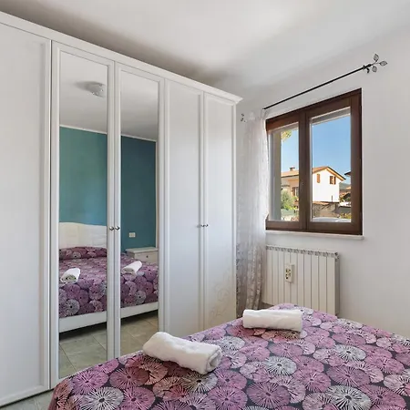 Un Filo Di Lilla Apartment