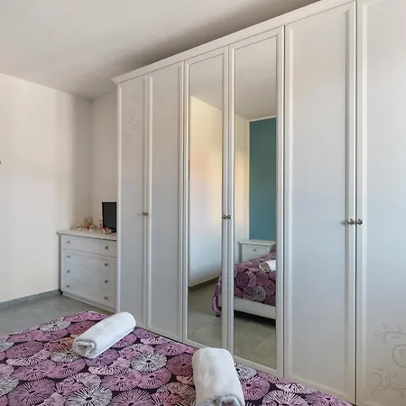 Un Filo Di Lilla Apartment